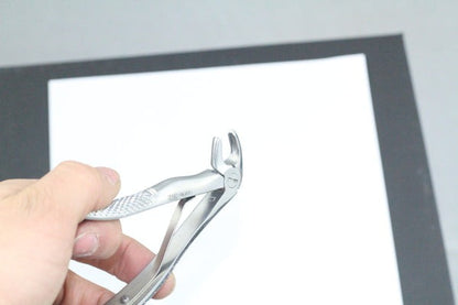 SMALL EXTRACTING FORCEPS LOWER INCISORS AND CANINES FIG 150 (Cod. 1000-3)